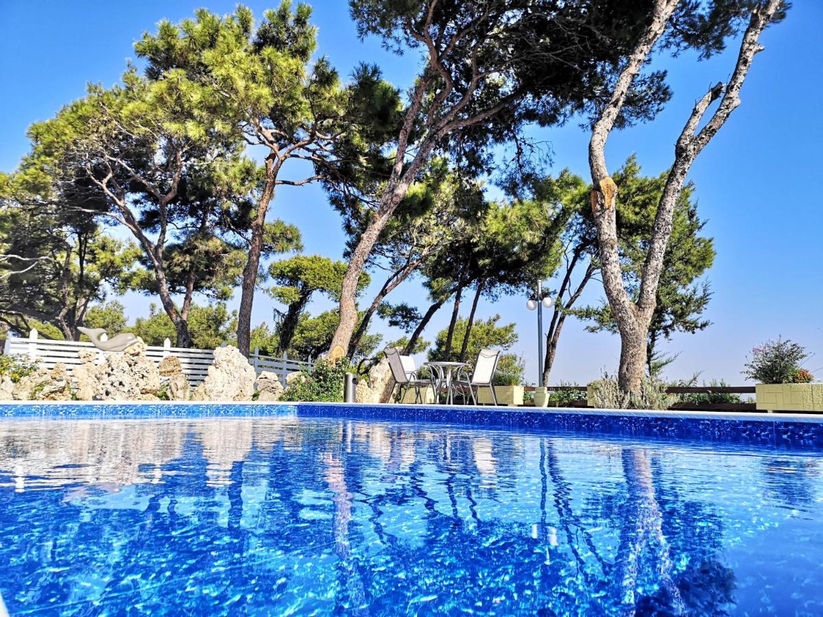 Louis Luxury Villa By Living In Blue Koskinou  Exteriér fotografie
