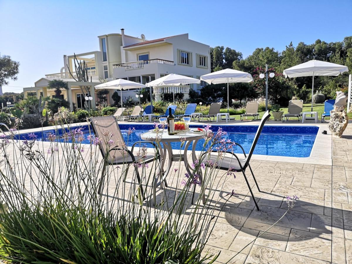 Louis Luxury Villa By Living In Blue Koskinou  Exteriér fotografie
