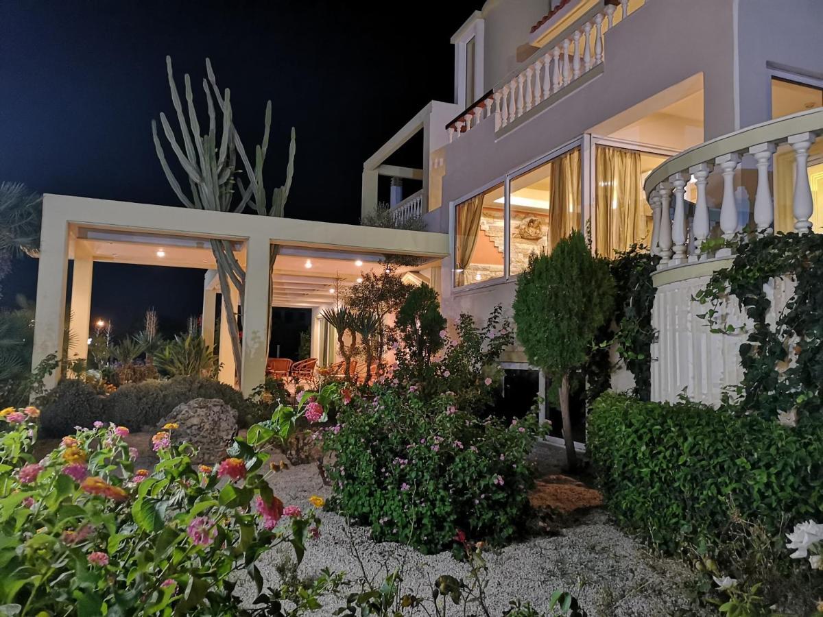 Louis Luxury Villa By Living In Blue Koskinou  Exteriér fotografie