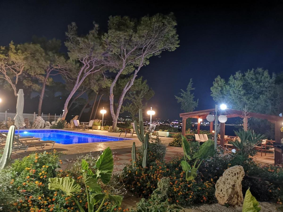Louis Luxury Villa By Living In Blue Koskinou  Exteriér fotografie